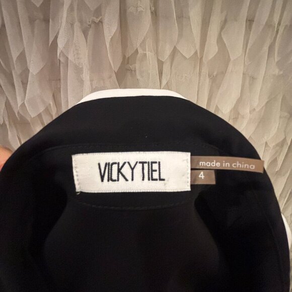 Vicky Tiel Black & Cream Accent Sleeveless Shift Dress - Women's Size 4 - Picture 7 of 7